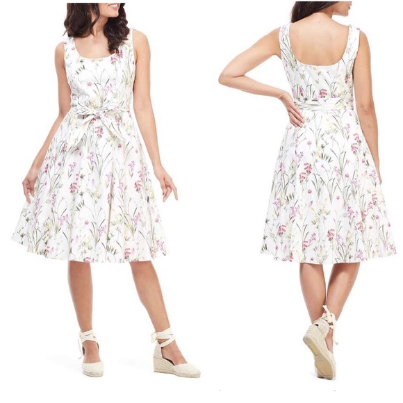 Gal Meets Glam Floral Petal dress - Picture 2 of 6